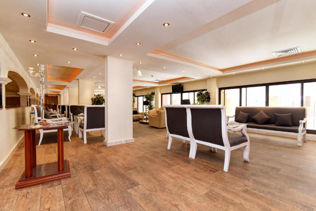 Capital O 419 Al Safeer Hotel